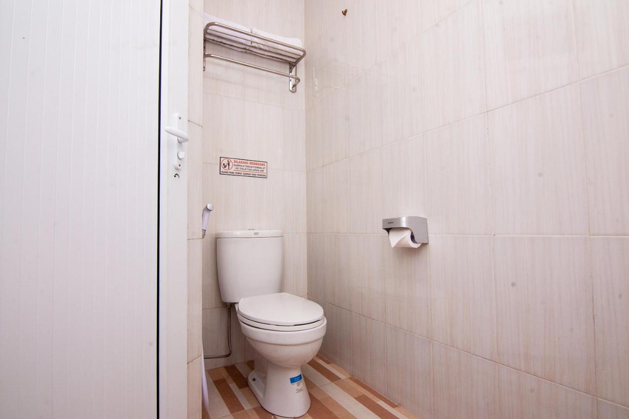 Oyo 2816 Privato Suite Kembaran Exterior photo